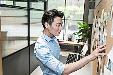 类魂动作冒险RPG《尘埃异变》新预告 大战群怪